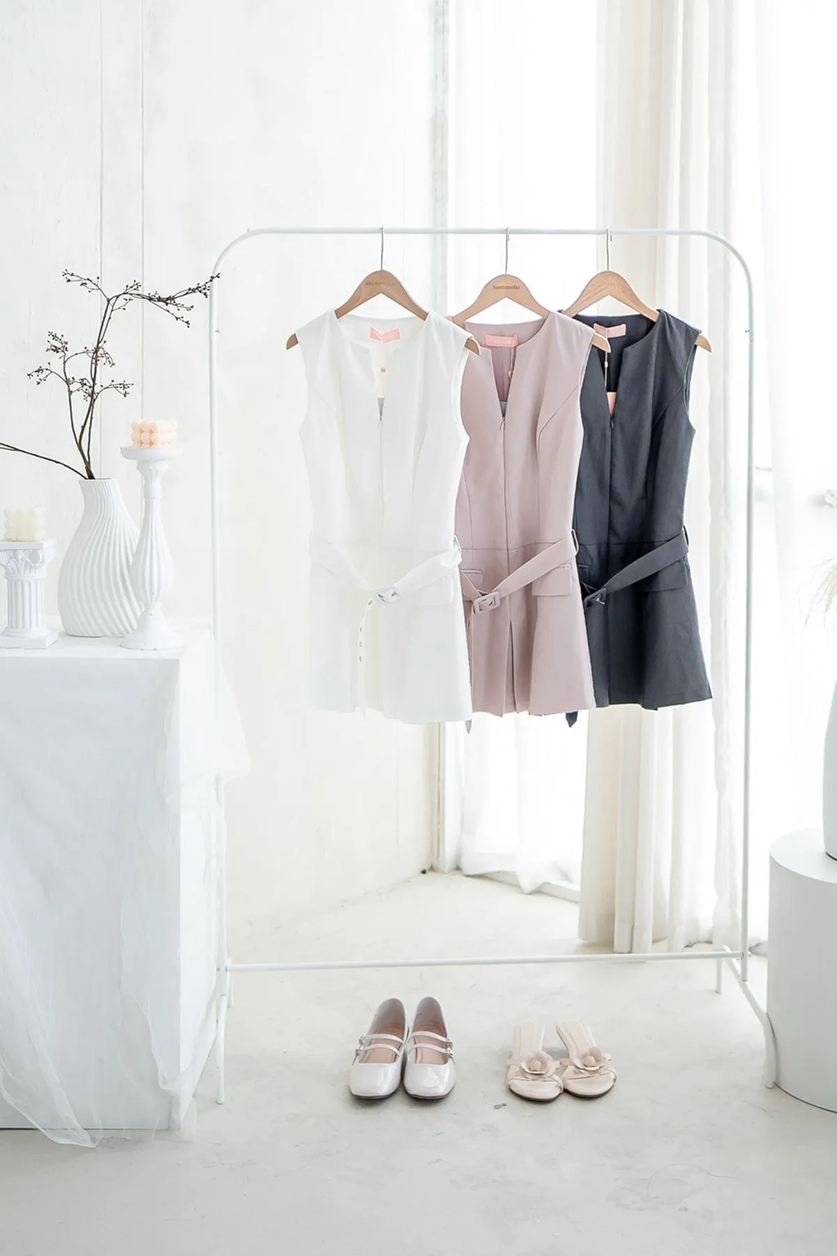 BRANDY PLEAT BELTED DRESS IN STEEL
