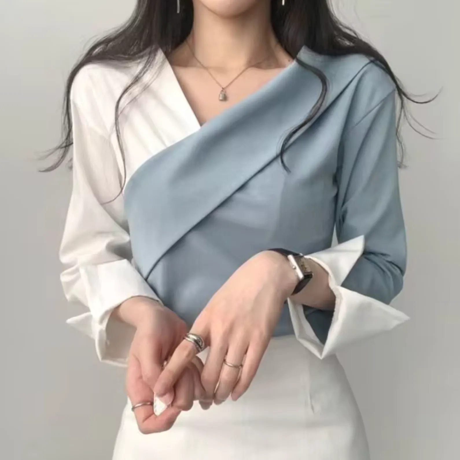 Britches® | V-Neck Long Sleeve Blouse