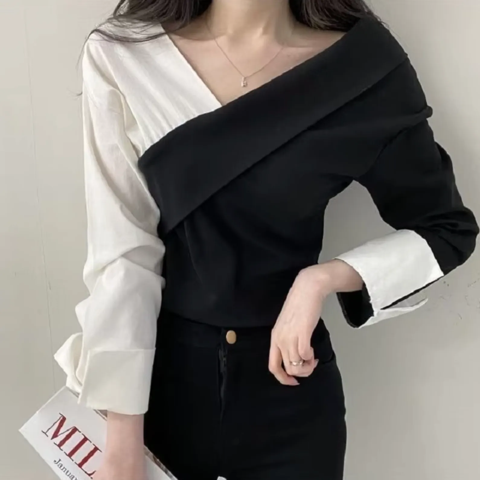 Britches® | V-Neck Long Sleeve Blouse
