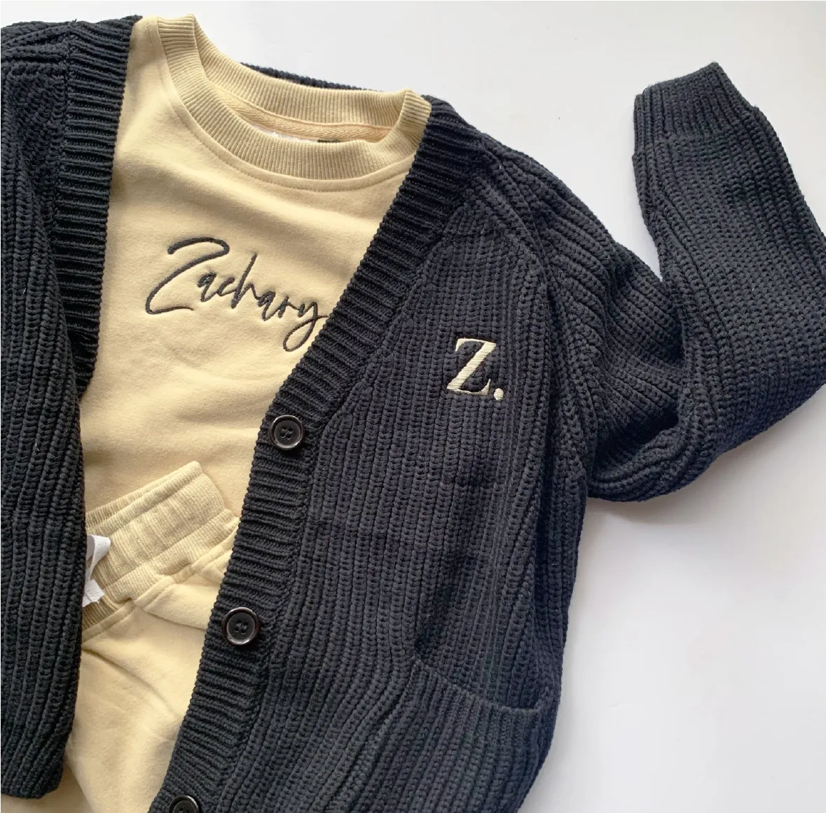 Chic Comfort: Baby Cardigans in Classic Black!