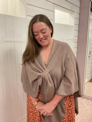 Erin Crossover Shawl - Latte