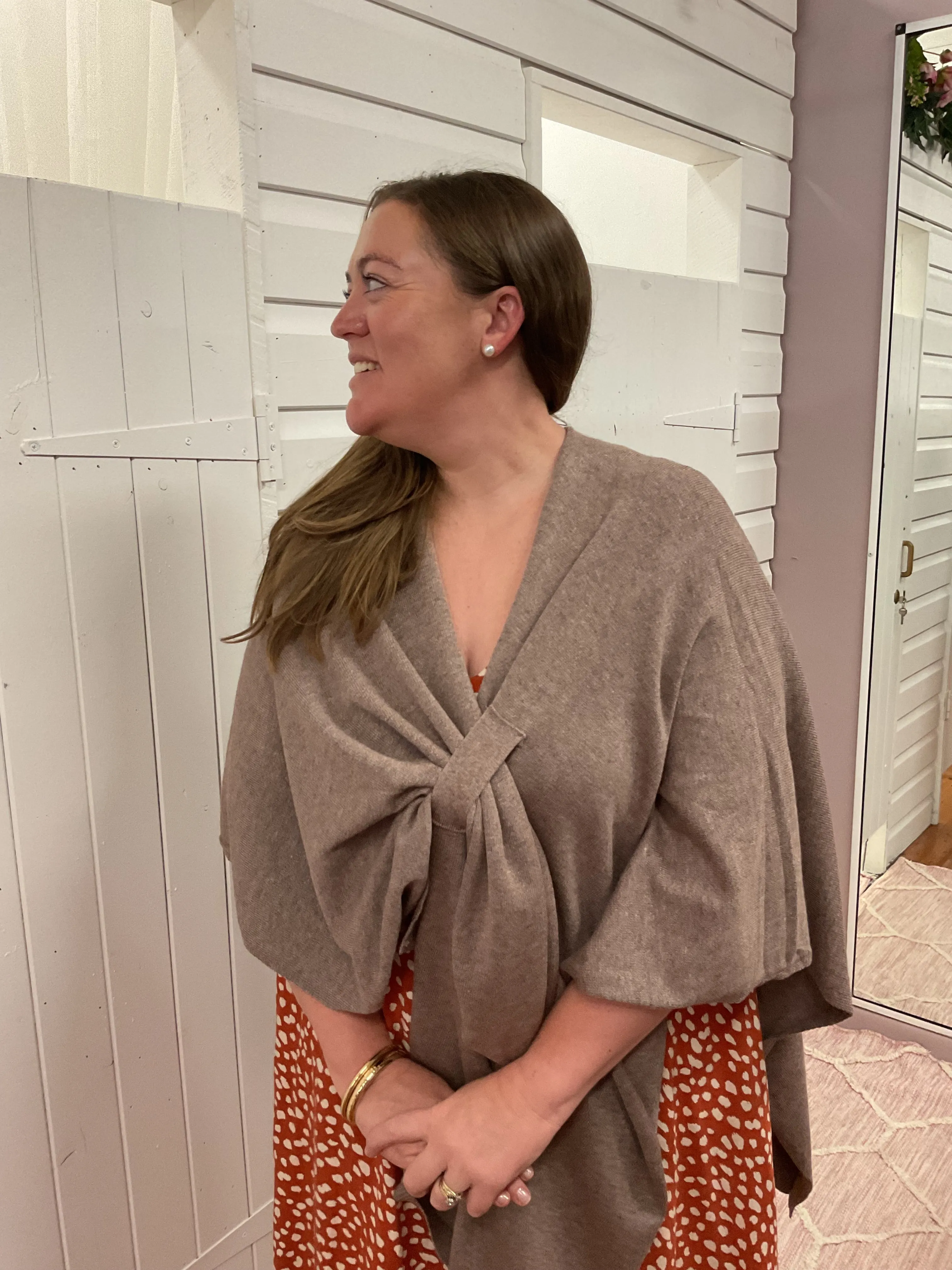 Erin Crossover Shawl - Latte