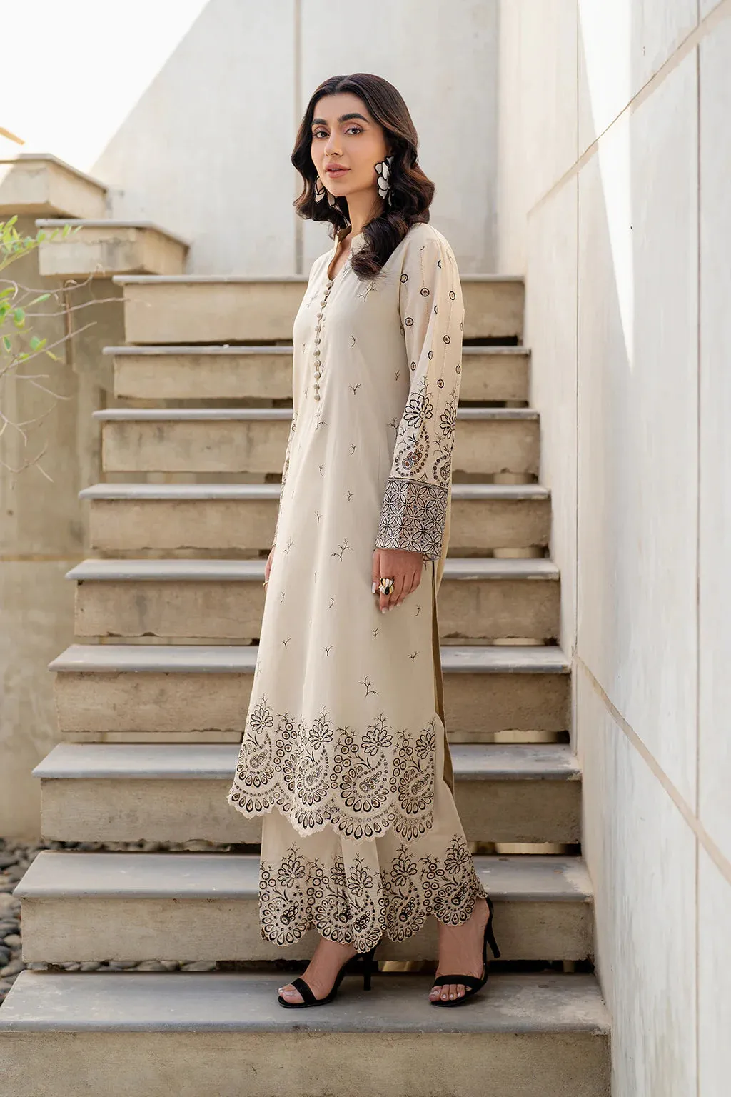 IP-266 Embroidered Lawn