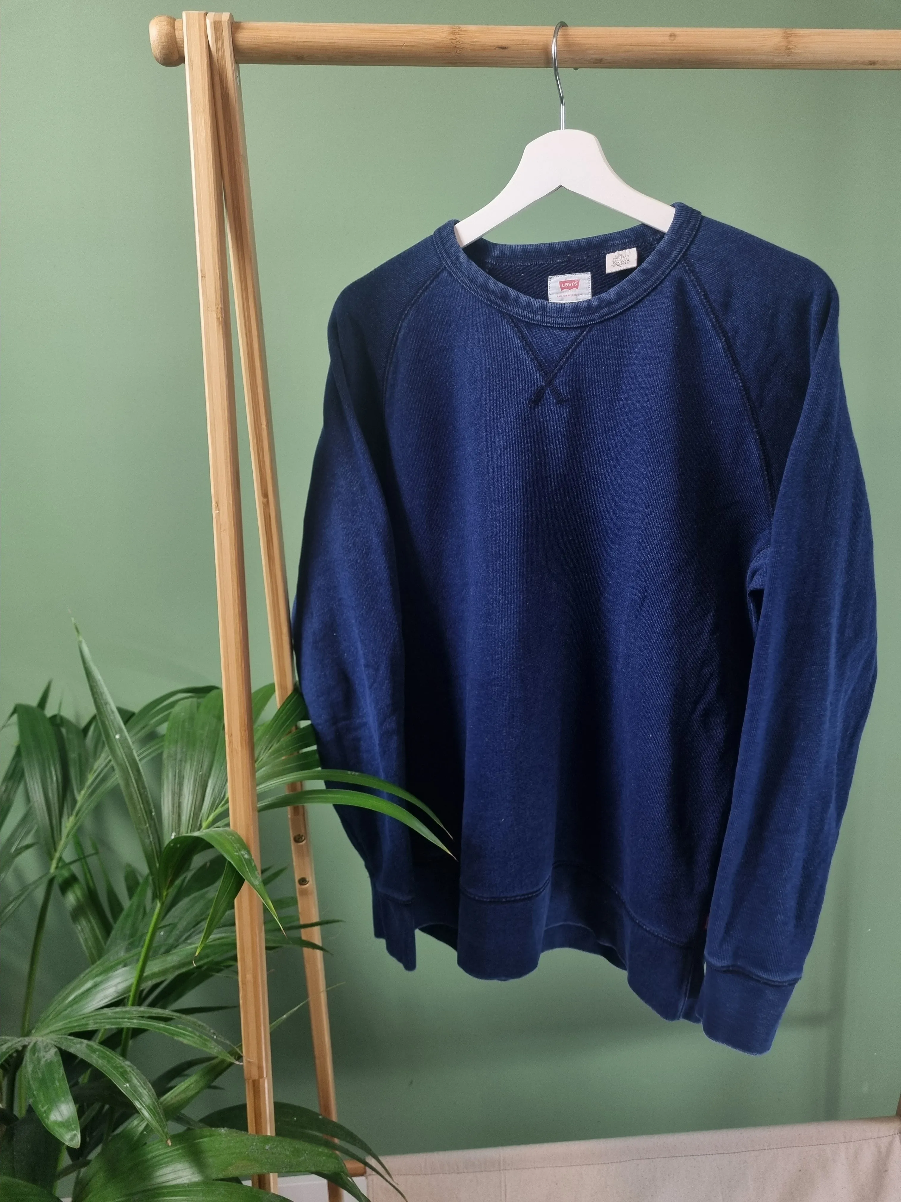 Levi's indigo sweater maat M