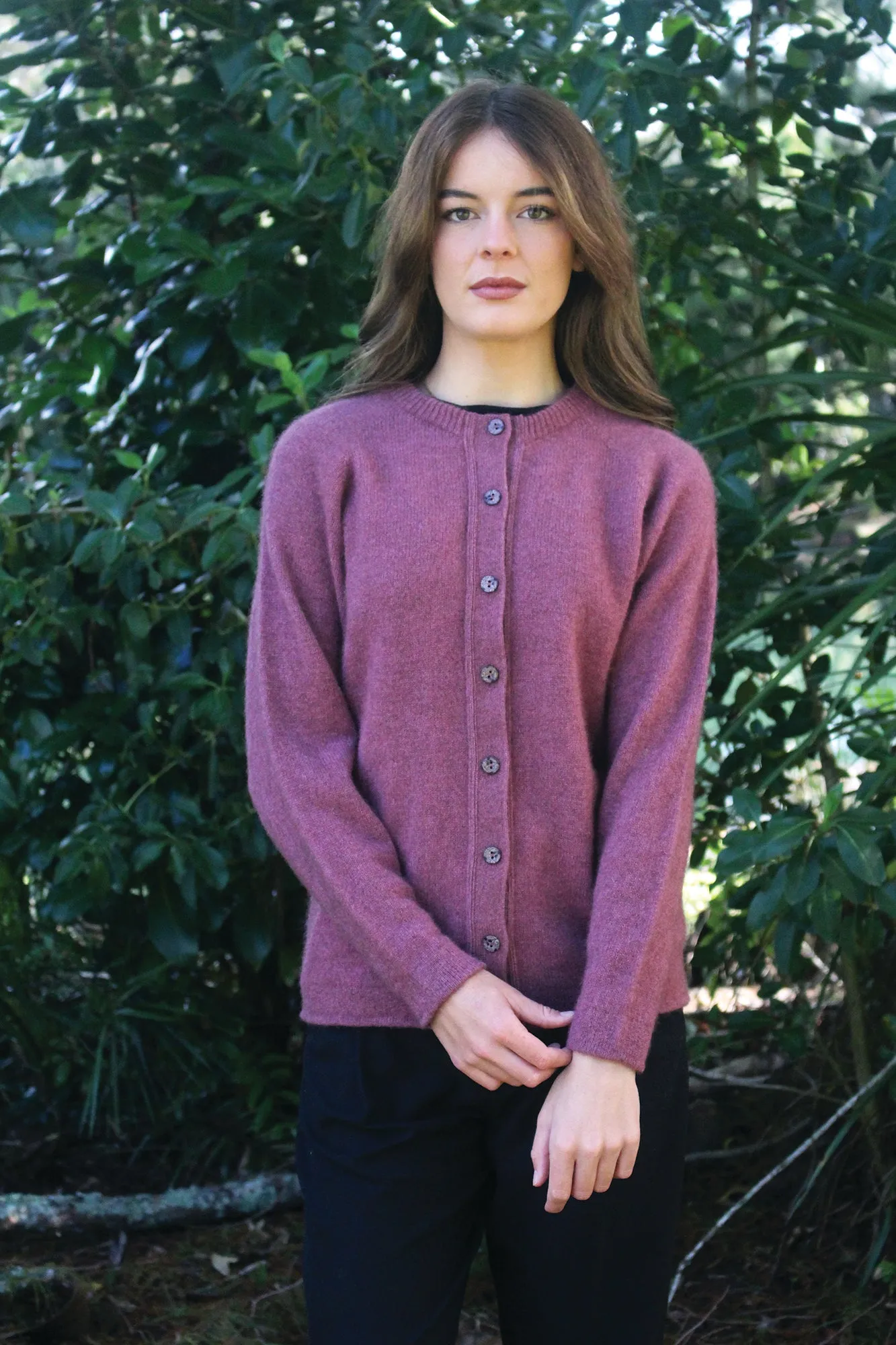 PLAIN BUTTON CARDIGAN