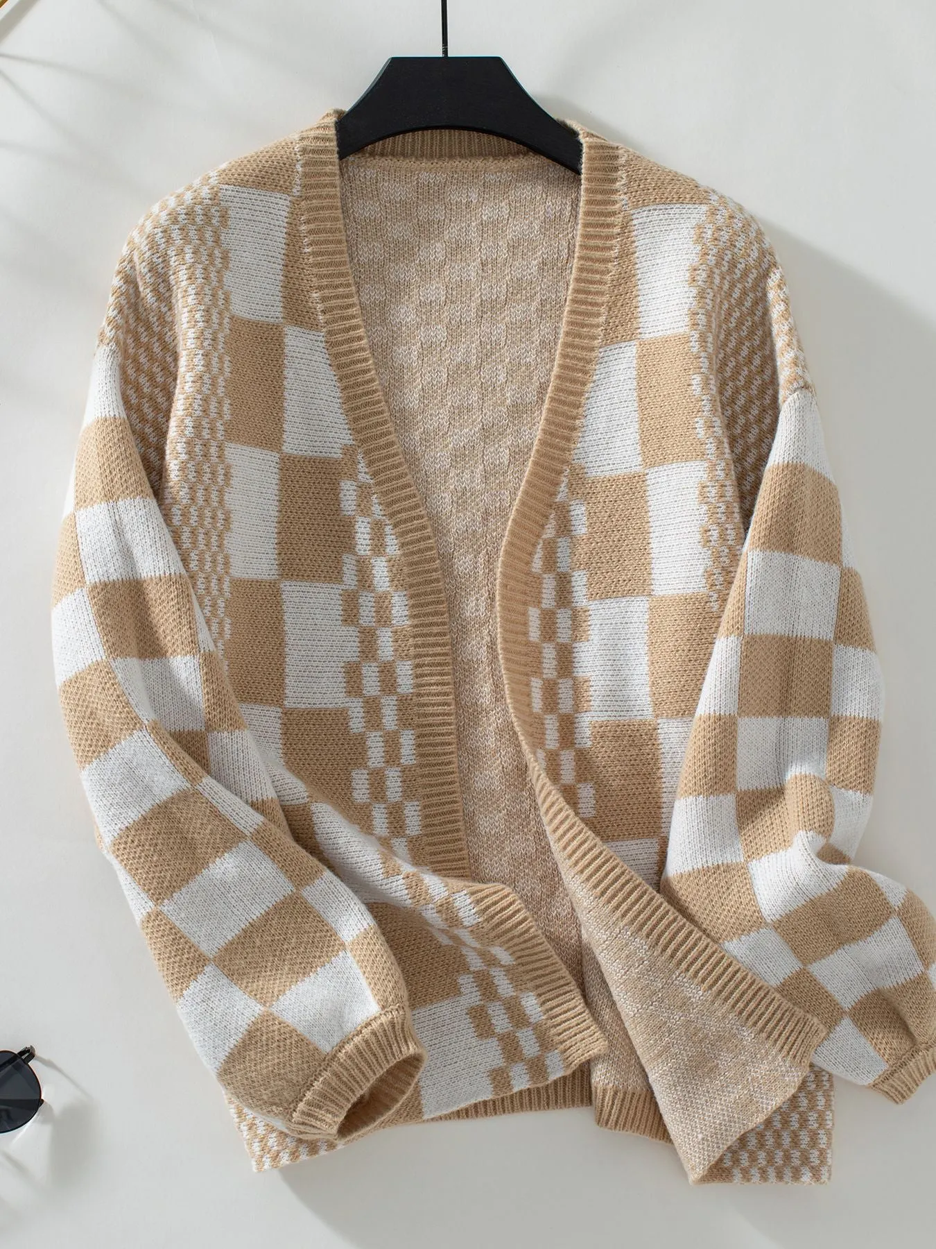 Relaxed-Fit Stylish Color-Blocked Cardigan for Women