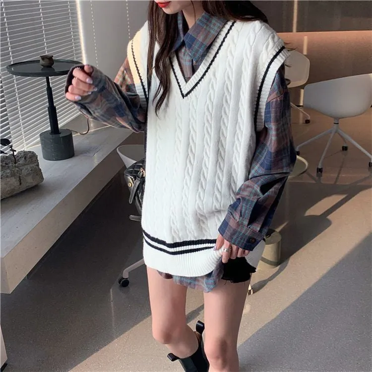 Retro Knitted V-Neck Sleeveless Vest Sweater
