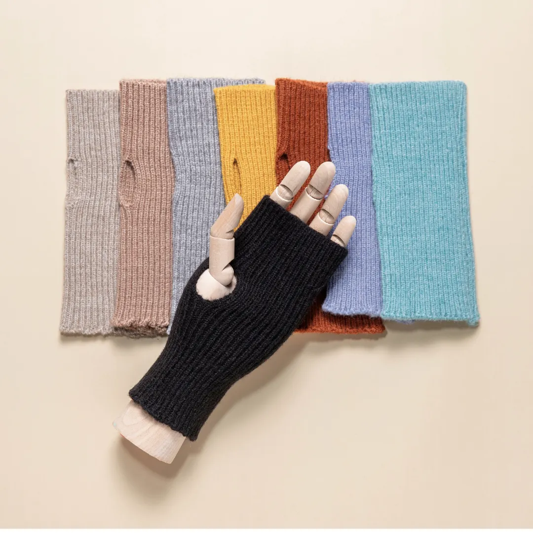 THSG1118: Rust Brown: Ribbed Fingerless Gloves
