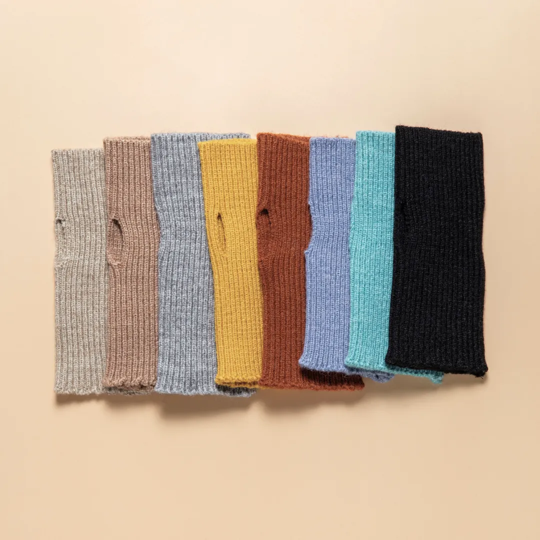 THSG1118: Rust Brown: Ribbed Fingerless Gloves